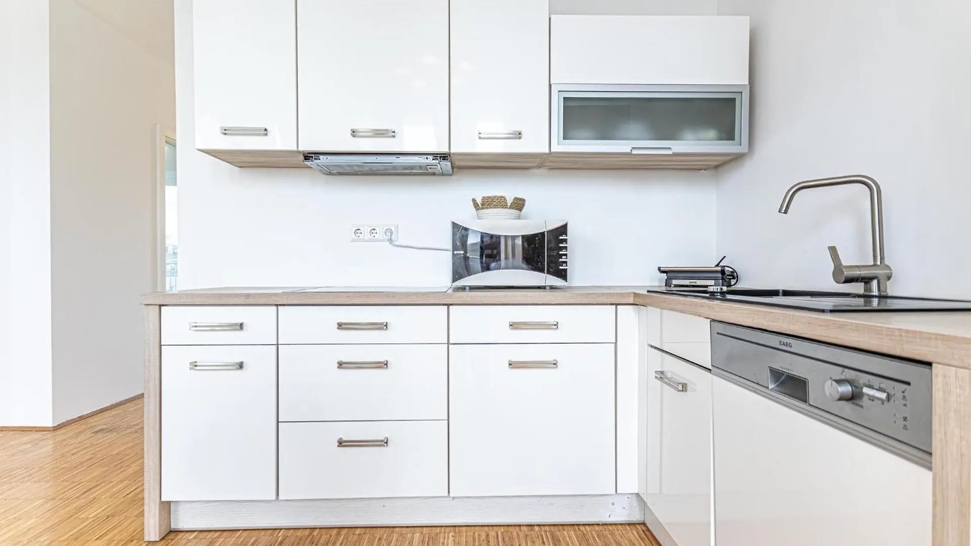 Luxury 3Br And1 Lr Apartment In The Heart Of Vienna Austria