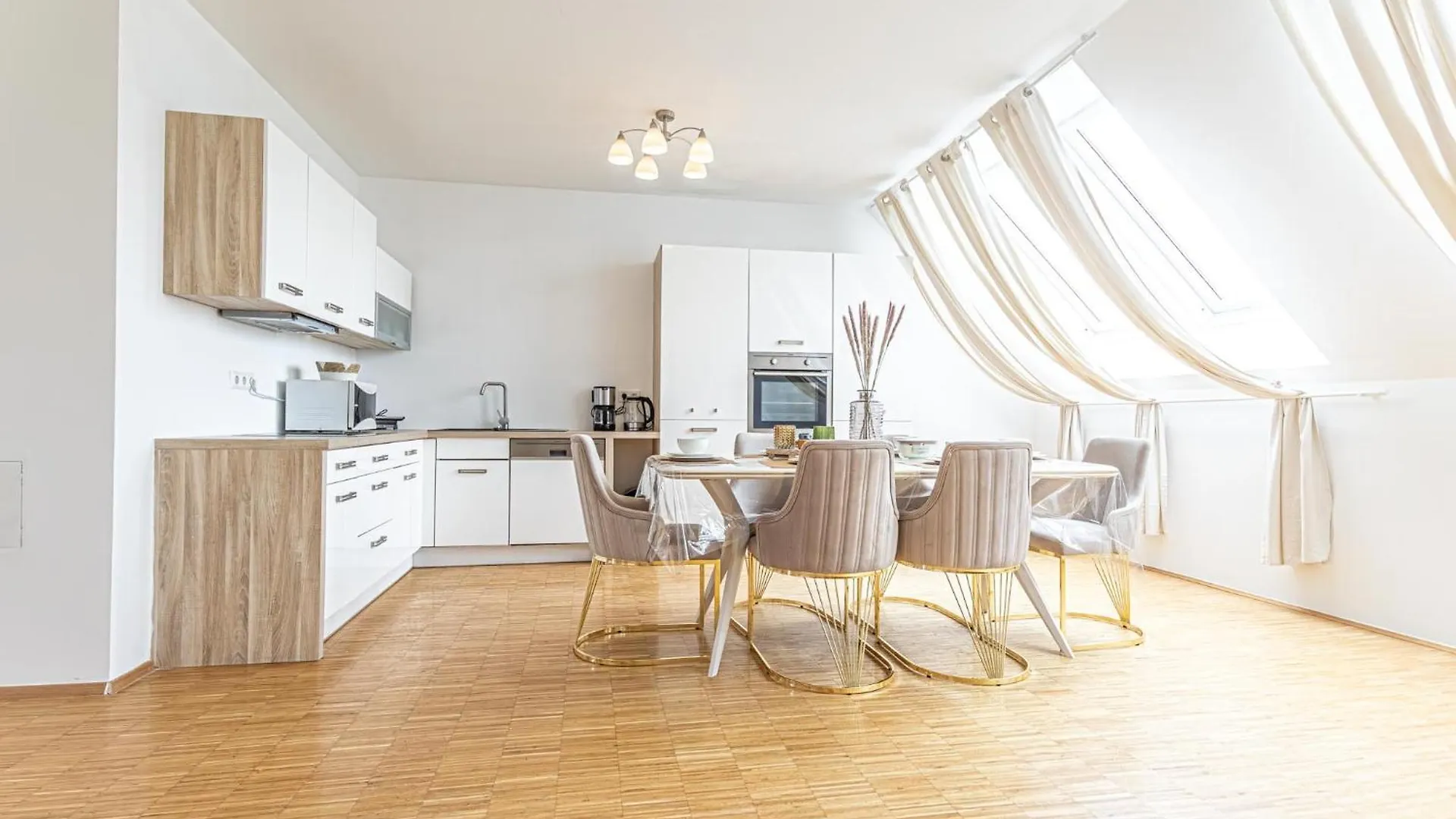 Luxury 3Br And1 Lr Apartment In The Heart Of Vienna