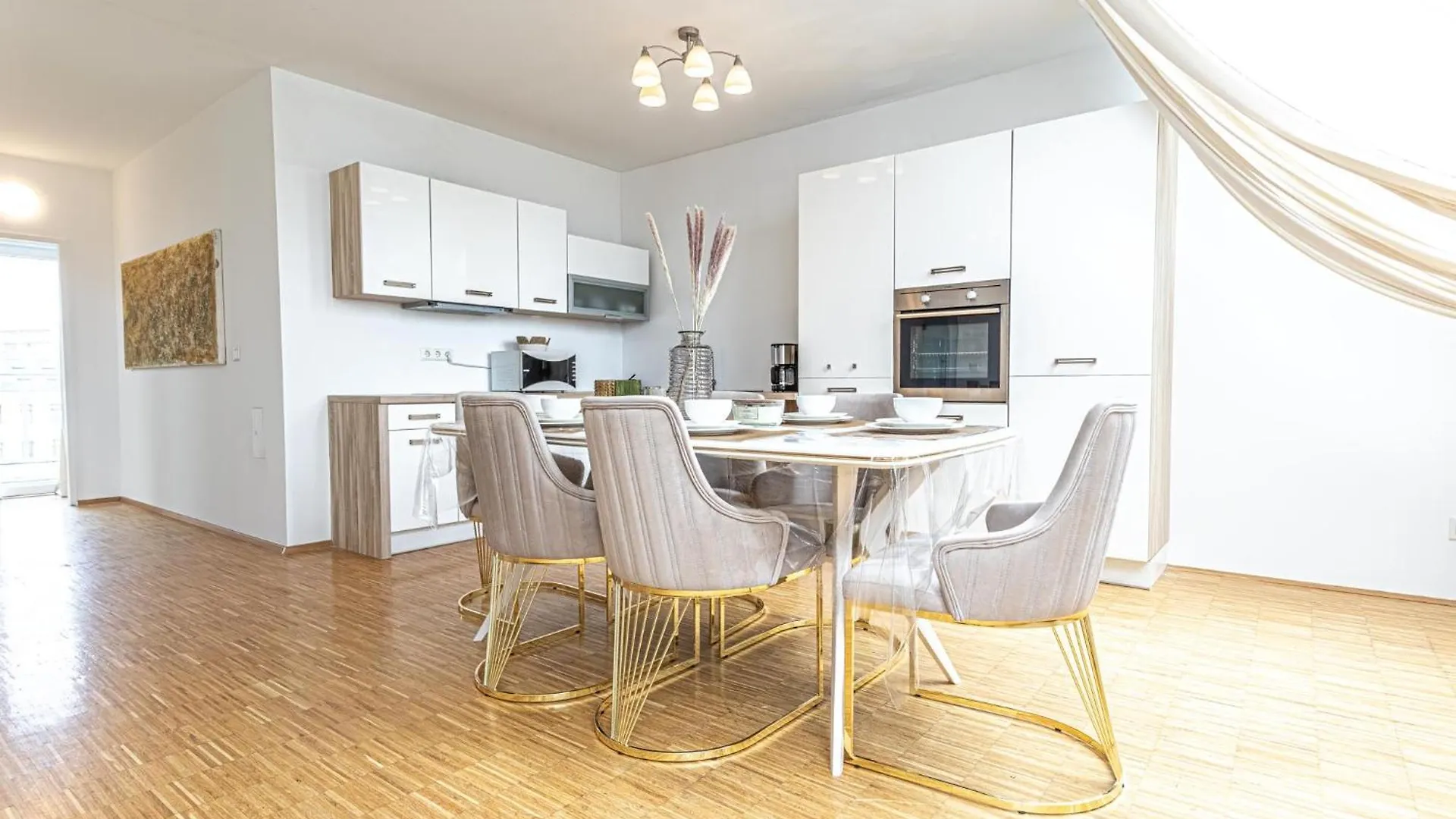 Luxury 3Br And1 Lr Apartment In The Heart Of ウィーン
